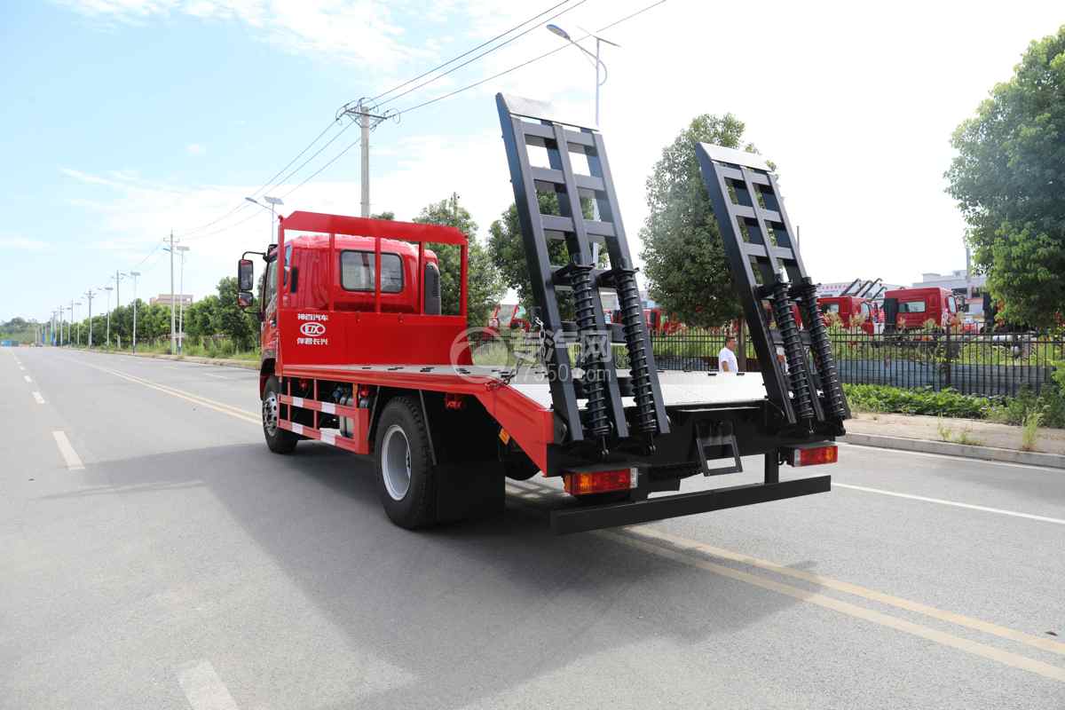 陕汽德龍G500平板式货车（18吨新规）侧后面图