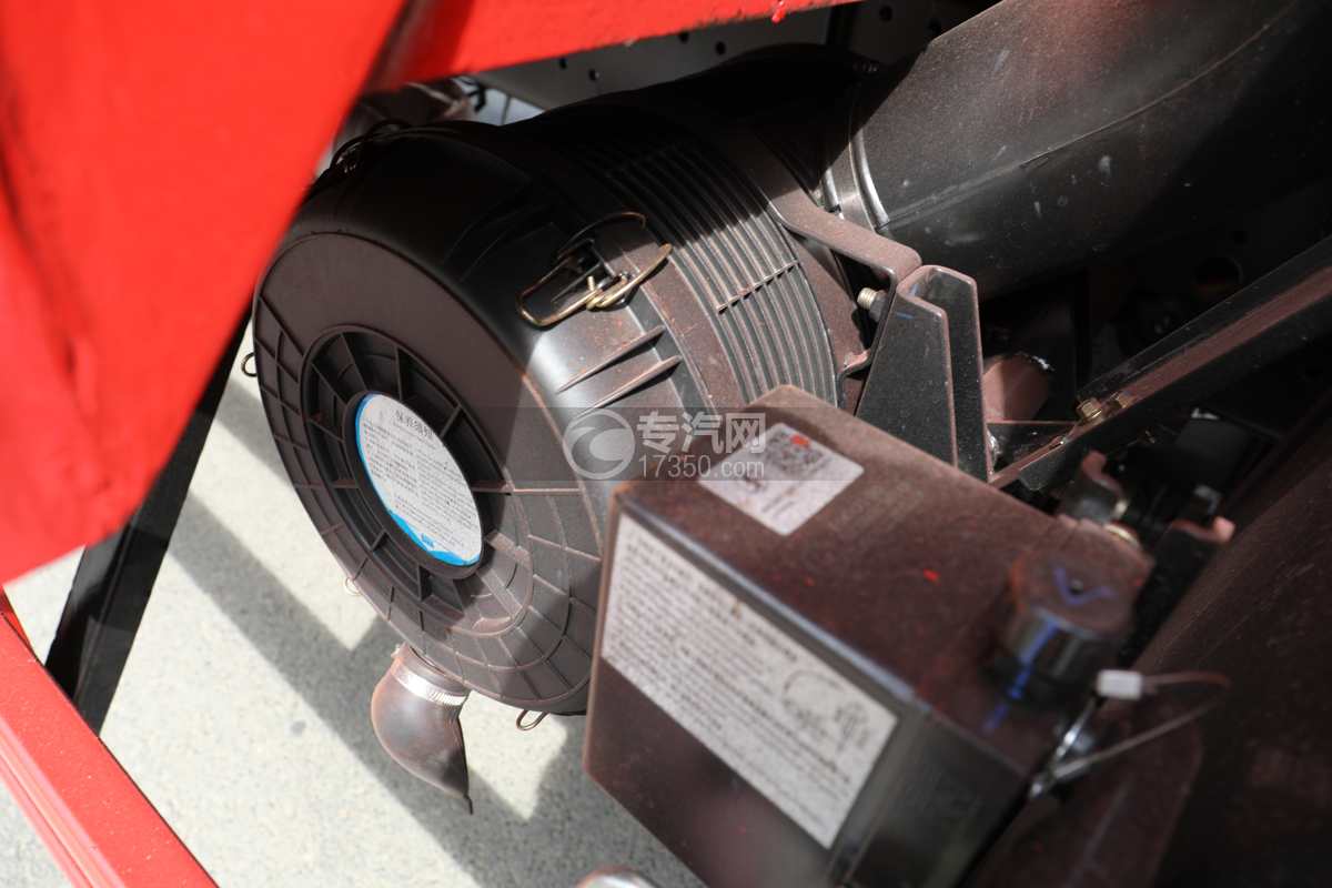 陕汽德龍G500平板式货车（18吨新规）空滤