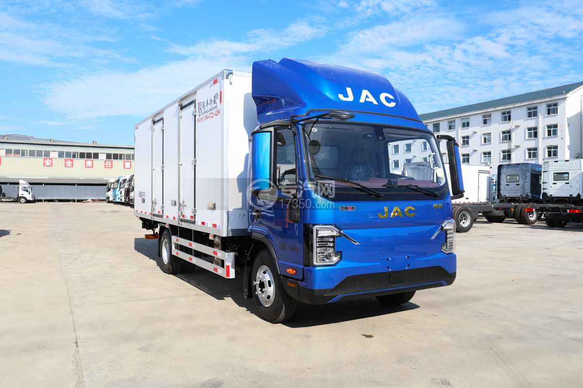 江淮帅铃ES9黄绿牌-140.41kwh纯电冷藏车-新规右前45度图