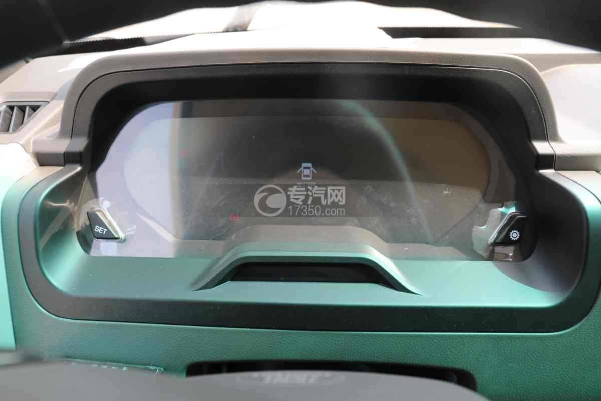 飞碟奥驰EV5纯电黄绿牌6方洒水车仪表盘