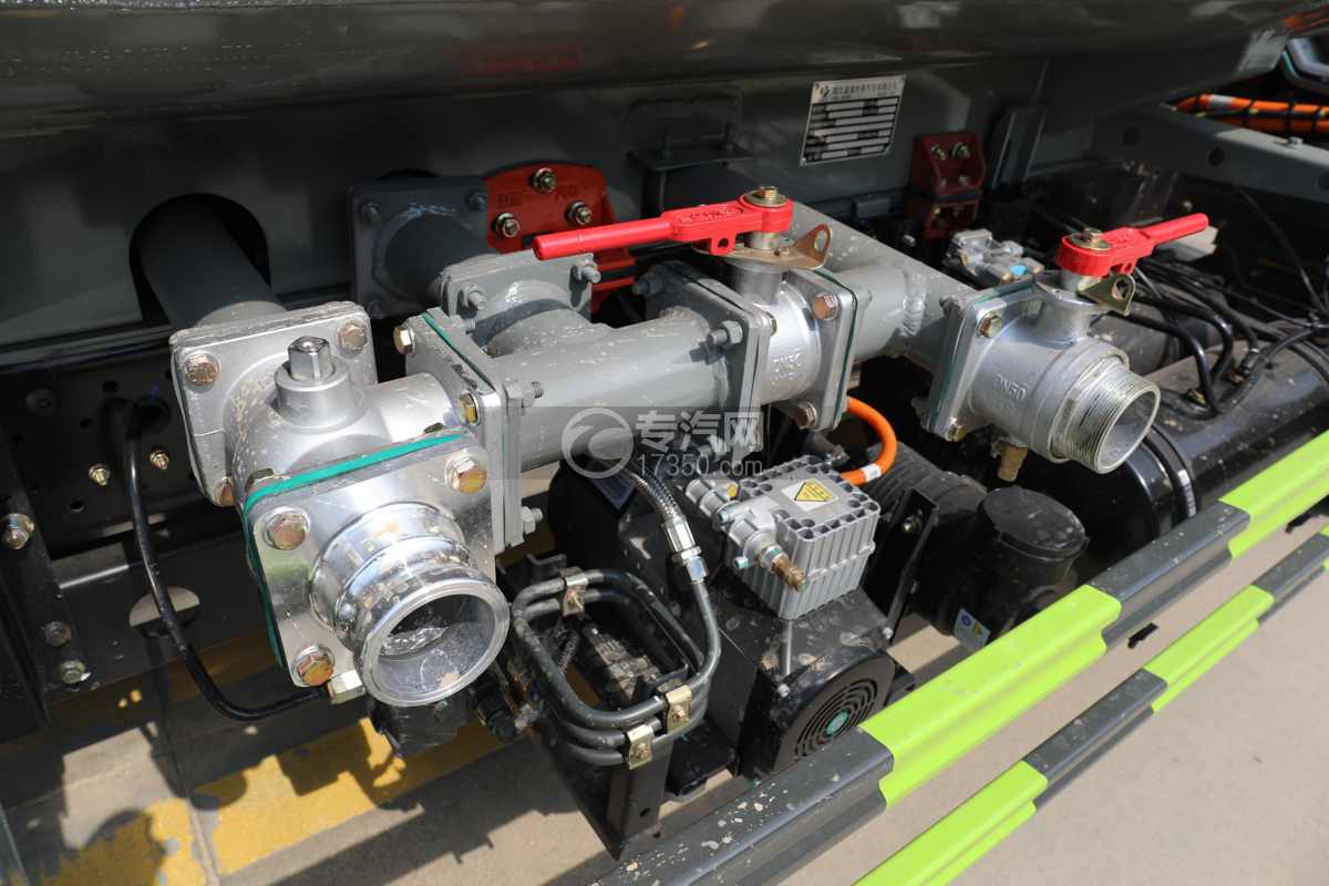 飞碟奥驰EV5纯电黄绿牌6方洒水车不锈钢球阀