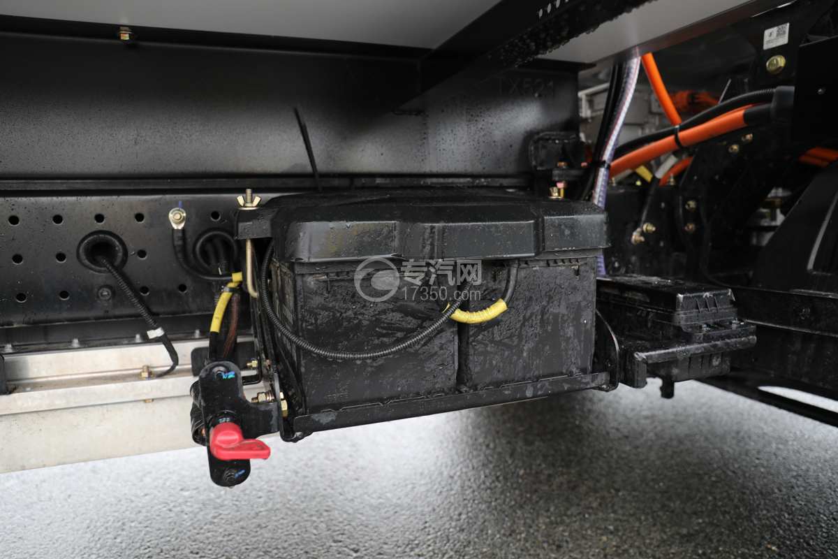 陕汽智云S300宁德165度K8冷藏车（新规）电频