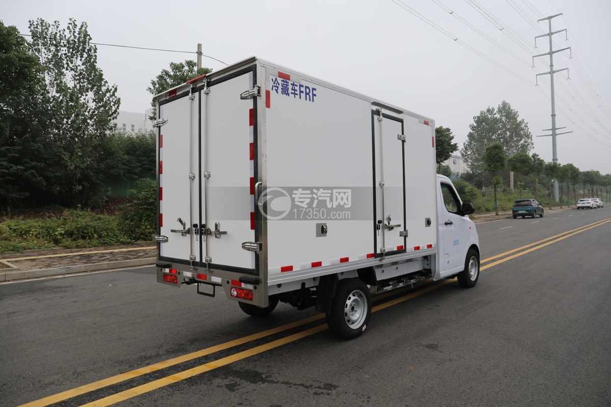 吉利 F1E（金标）纯电动冷藏车（小微卡）侧后面图