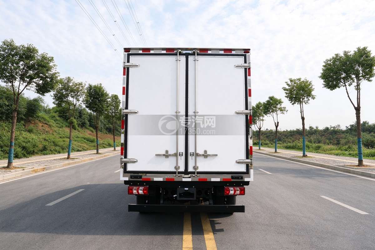 江淮帅铃EV5-100.46Kwh纯电动冷藏车--新规正后面图