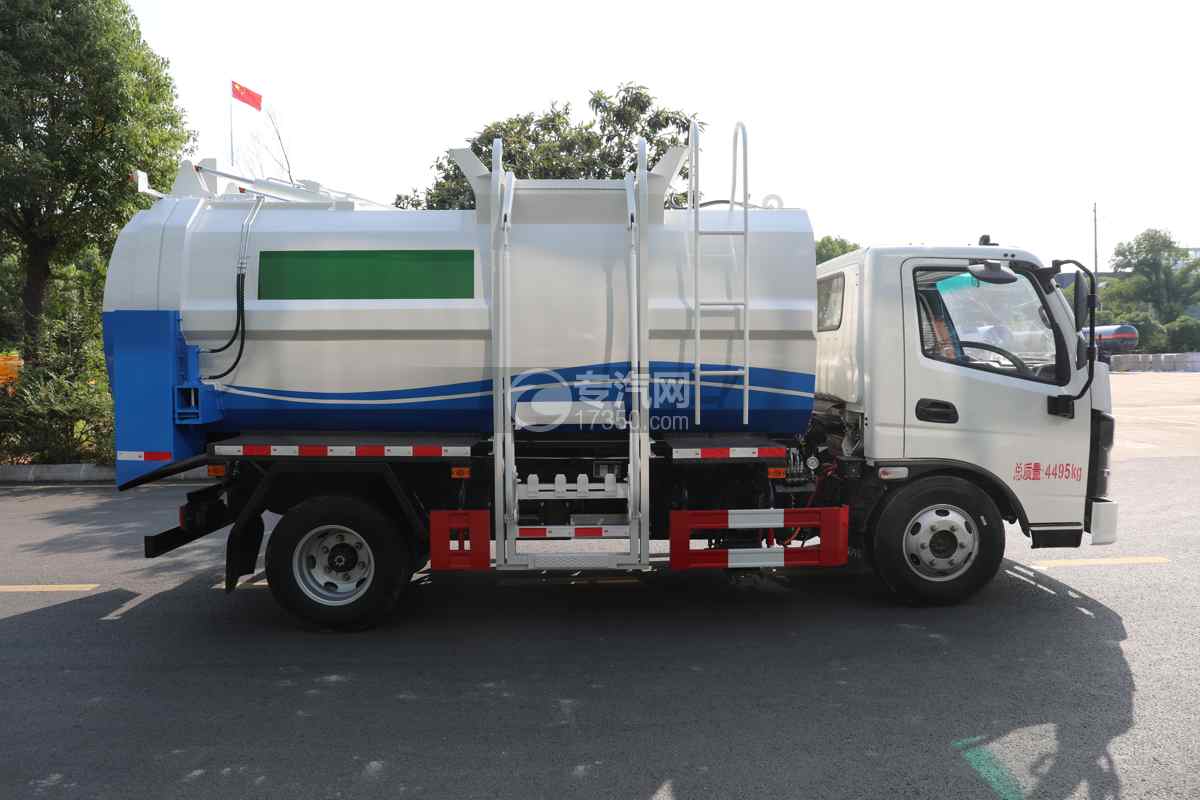 飞碟奥驰EV5纯电蓝牌餐厨垃圾车侧面图