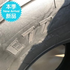 真空钢丝胎宽基沙漠工程机械轮胎