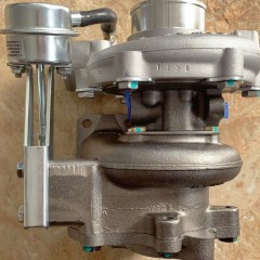 一汽青岛4DLD-18E5发动机1118010-C20-JH30 HP60涡轮增压器机泵